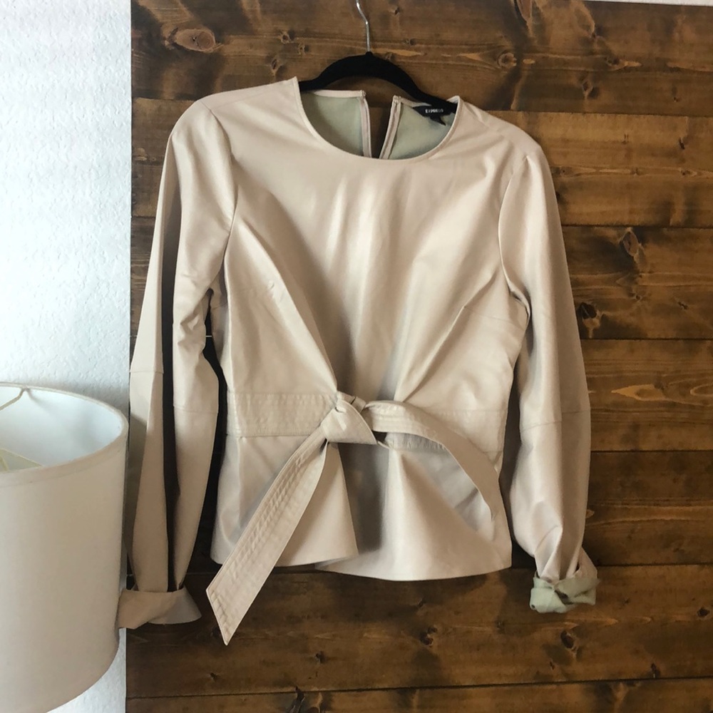 express leather tie top